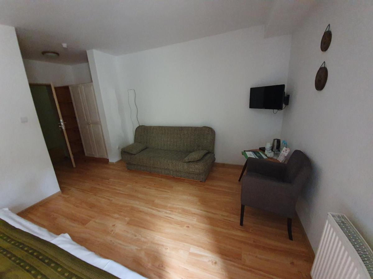 Przystanek Tlen Bed & Breakfast Bagian luar foto